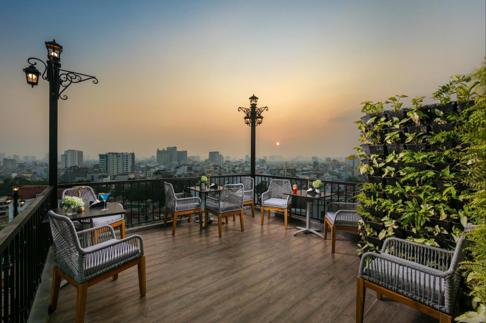 May De Ville Corner Hotel Ханой Екстериор снимка