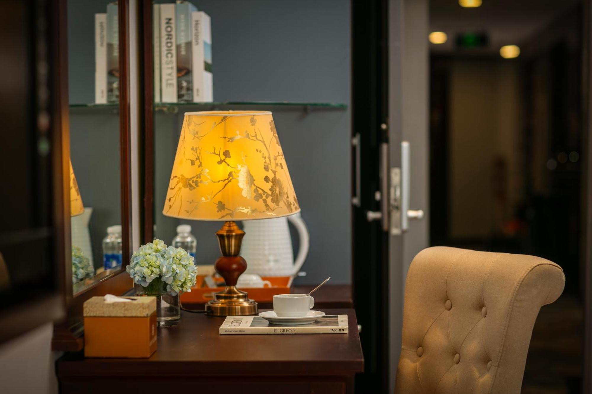 May De Ville Corner Hotel Ханой Екстериор снимка